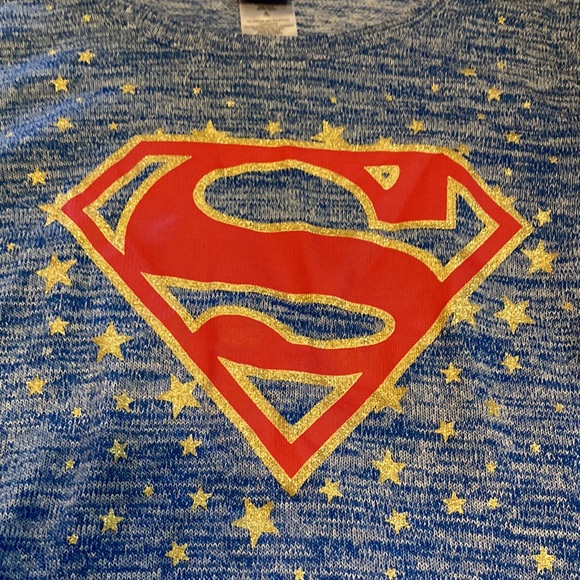 Official Superman sweater size M 8/10 - Picture 2 of 6